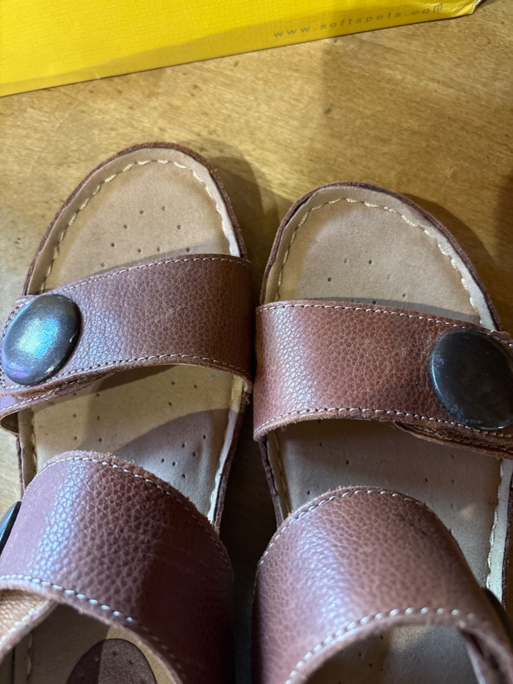 Softspots Pamela in Nutmeg size 8.5 sandal NWB - Picture 6 of 7